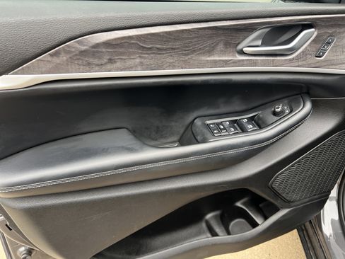 Used 2023 Jeep Grand Cherokee L Limited image 13