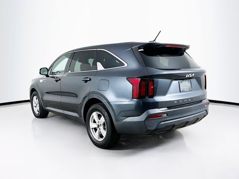 Used 2022 Kia Sorento LX FWD image 5
