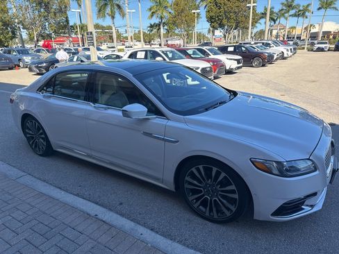 Used 2019 Lincoln Continental Reserve image 1