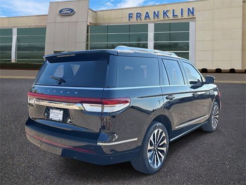 Certified 2024 Lincoln Navigator Reserve image 7