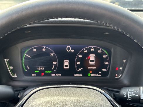 Used 2025 Honda Accord Touring image 9