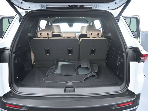 Used 2026 Buick Enclave Preferred w/ Power Package FWD image 28