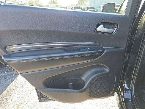 Used 2021 Dodge Durango SXT image 35