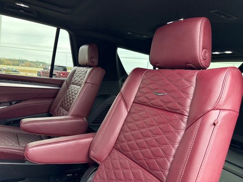 Used 2026 Cadillac Escalade Sport w/ Touring Package image 25