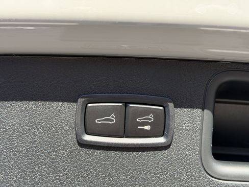 New 2026 Porsche Macan S image 15