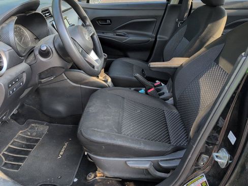 Used 2020 Nissan Versa S FWD image 3