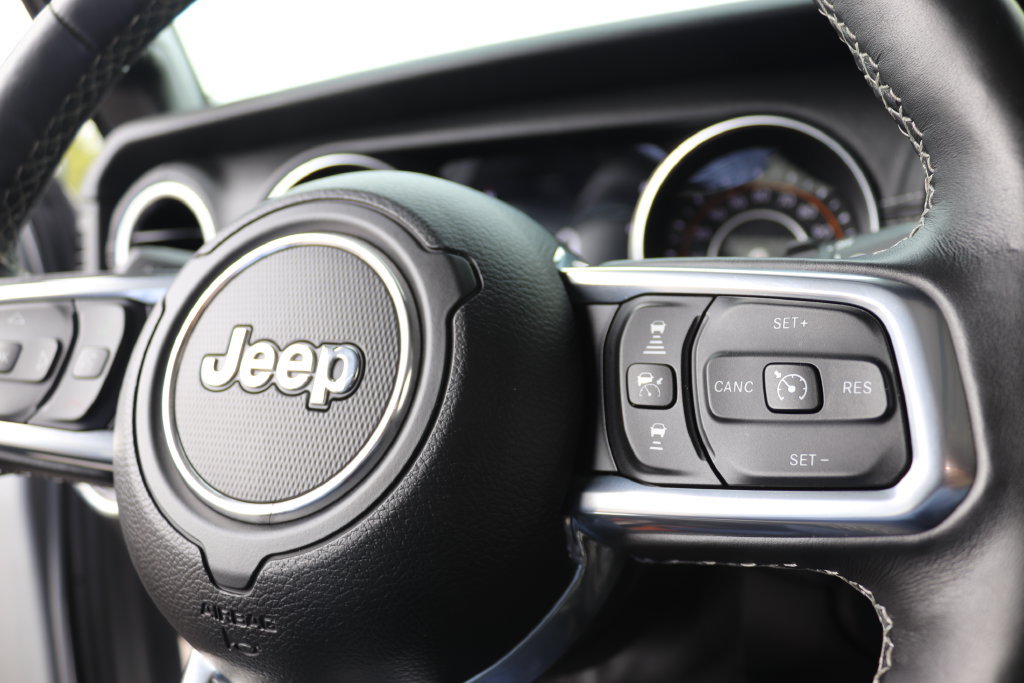 Used 2021 Jeep Wrangler Unlimited Sahara w/ Uconnect 4C Nav & Sound Group AWD/4WD image 35