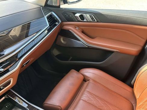 Certified 2025 BMW X7 M60i AWD/4WD image 41