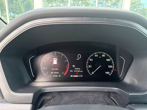 Used 2025 Honda Pilot TrailSport image 26