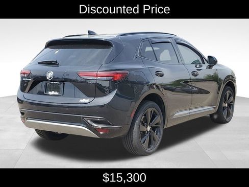 Used 2021 Buick Envision Essence w/ Sport Touring Package FWD image 3