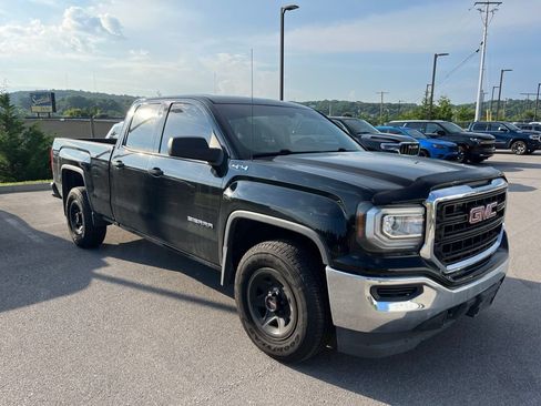 Used 2017 GMC Sierra 1500 4x4 Double Cab w/ Sierra Convenience Package image 2