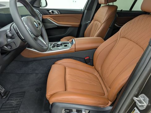 New 2026 BMW X5 M60i image 5