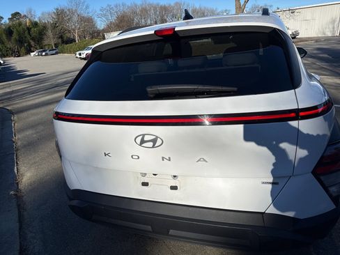 Used 2024 Hyundai Kona SEL image 6