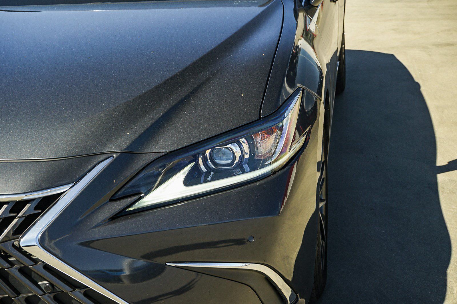 Used 2022 Lexus ES 300h w/ Premium Package FWD image 12
