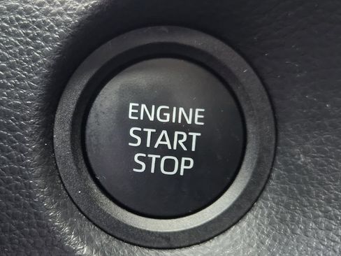 Used 2026 Toyota Corolla Cross LE FWD image 22