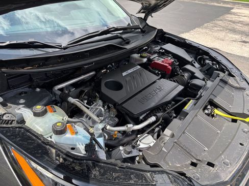 Used 2025 Nissan Rogue SV FWD image 27