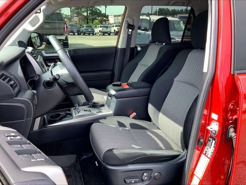 Used 2022 Toyota 4Runner SR5 RWD image 8