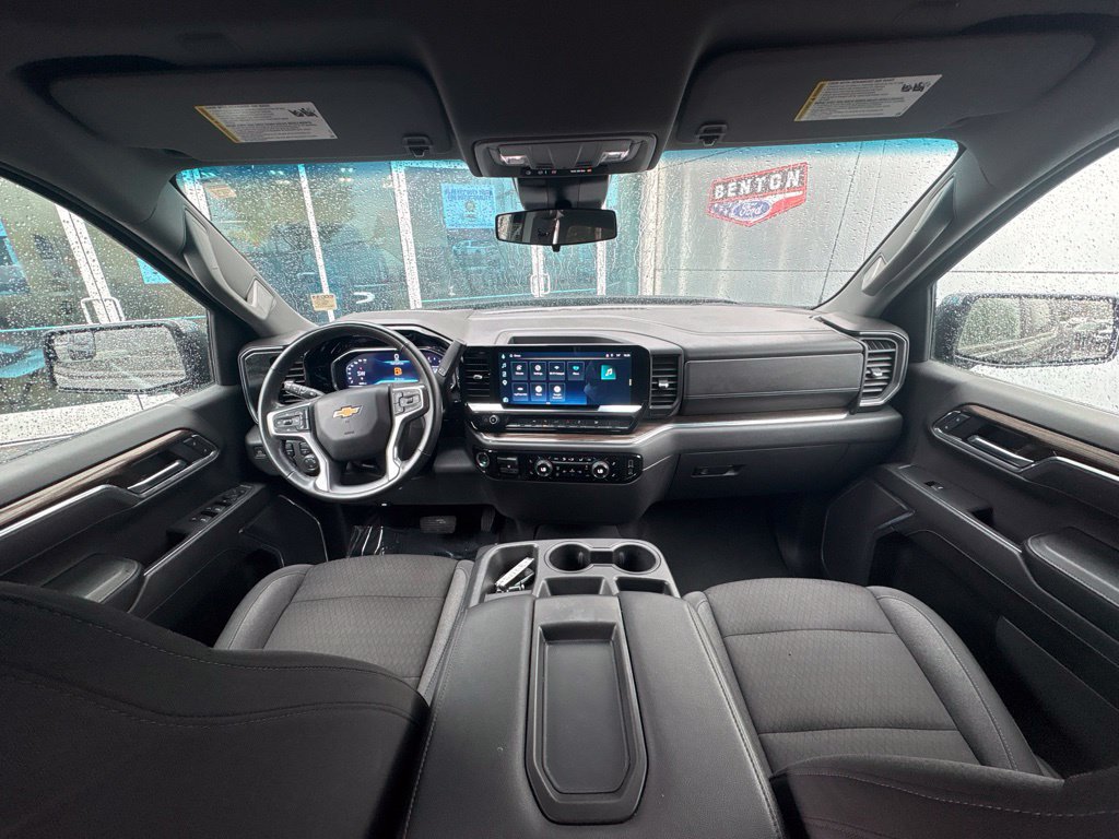 Used 2025 Chevrolet Silverado 1500 LT AWD/4WD image 12