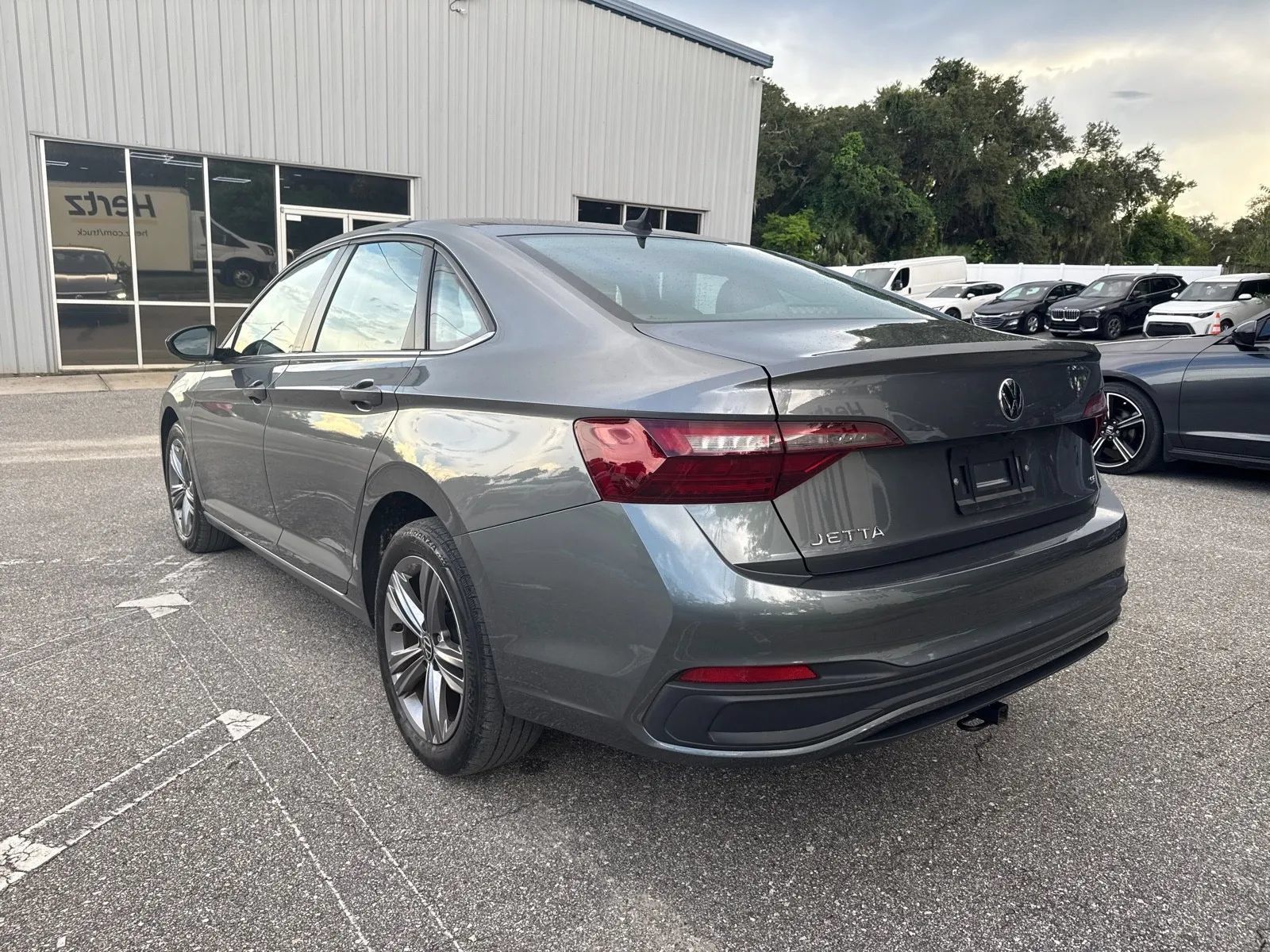 Used 2022 Volkswagen Jetta SE FWD image 11