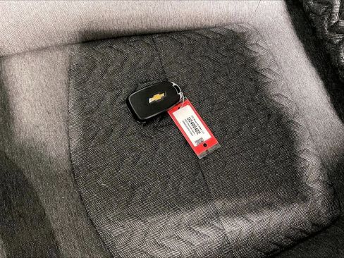 Used 2023 Chevrolet Equinox LT AWD/4WD image 30