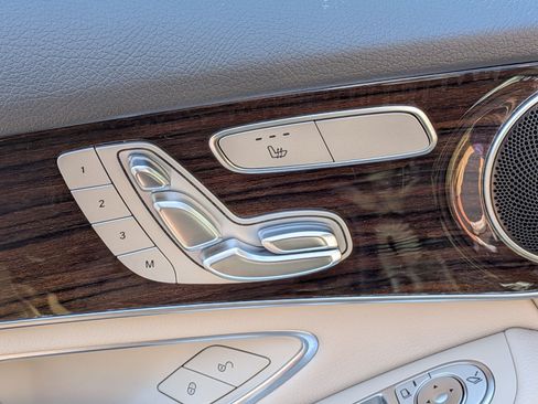 Used 2019 Mercedes-Benz GLC 300 image 15