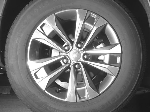 Used 2025 Chevrolet Equinox LT FWD image 15