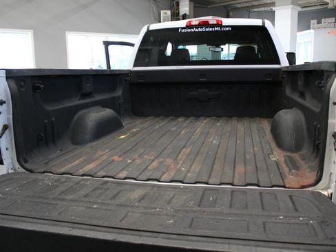 Used 2019 Chevrolet Silverado 2500 W/T w/ Snow Plow Prep Package image 12