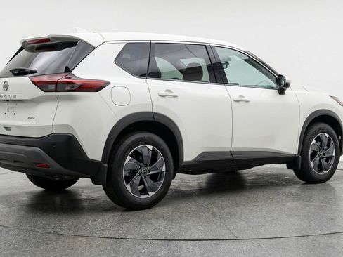 Used 2025 Nissan Rogue SV AWD/4WD image 9