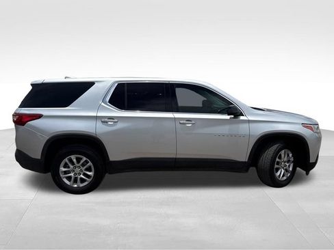 Used 2018 Chevrolet Traverse LS FWD image 8