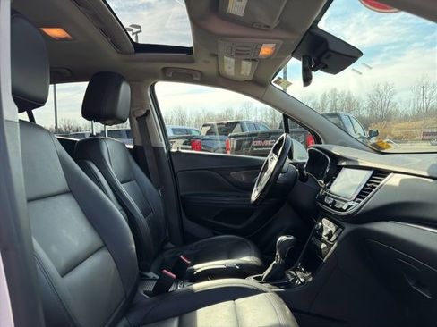 Used 2019 Buick Encore Essence w/ Experience Buick Package image 10