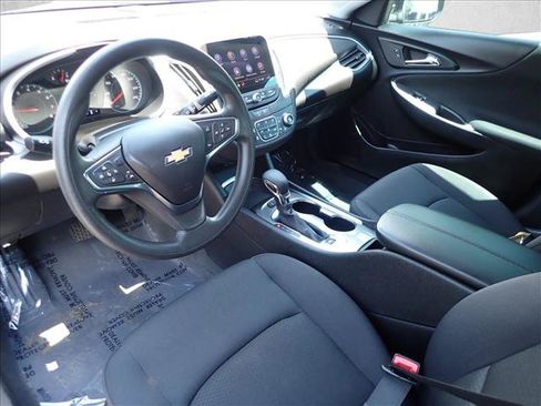 Used 2024 Chevrolet Malibu LT FWD image 9
