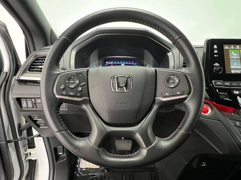 Used 2024 Honda Odyssey Sport image 15