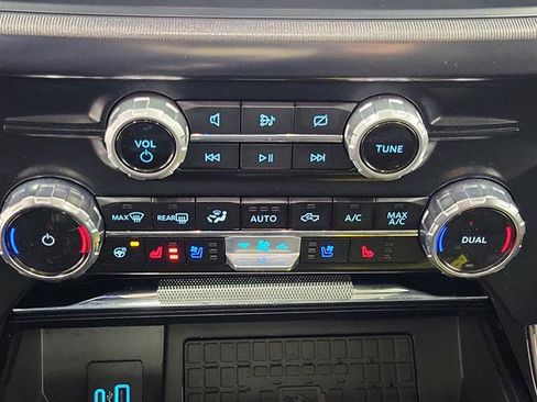 Used 2024 Ford F150 Lariat w/ Equipment Group 502A High image 31