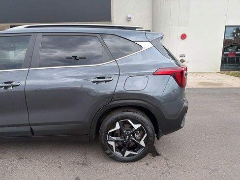 Certified 2024 Kia Seltos EX AWD/4WD image 9