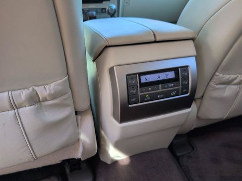 Used 2016 Lexus GX 460 Luxury AWD/4WD image 17