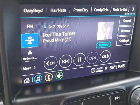 Used 2024 GMC Terrain SLT image 14