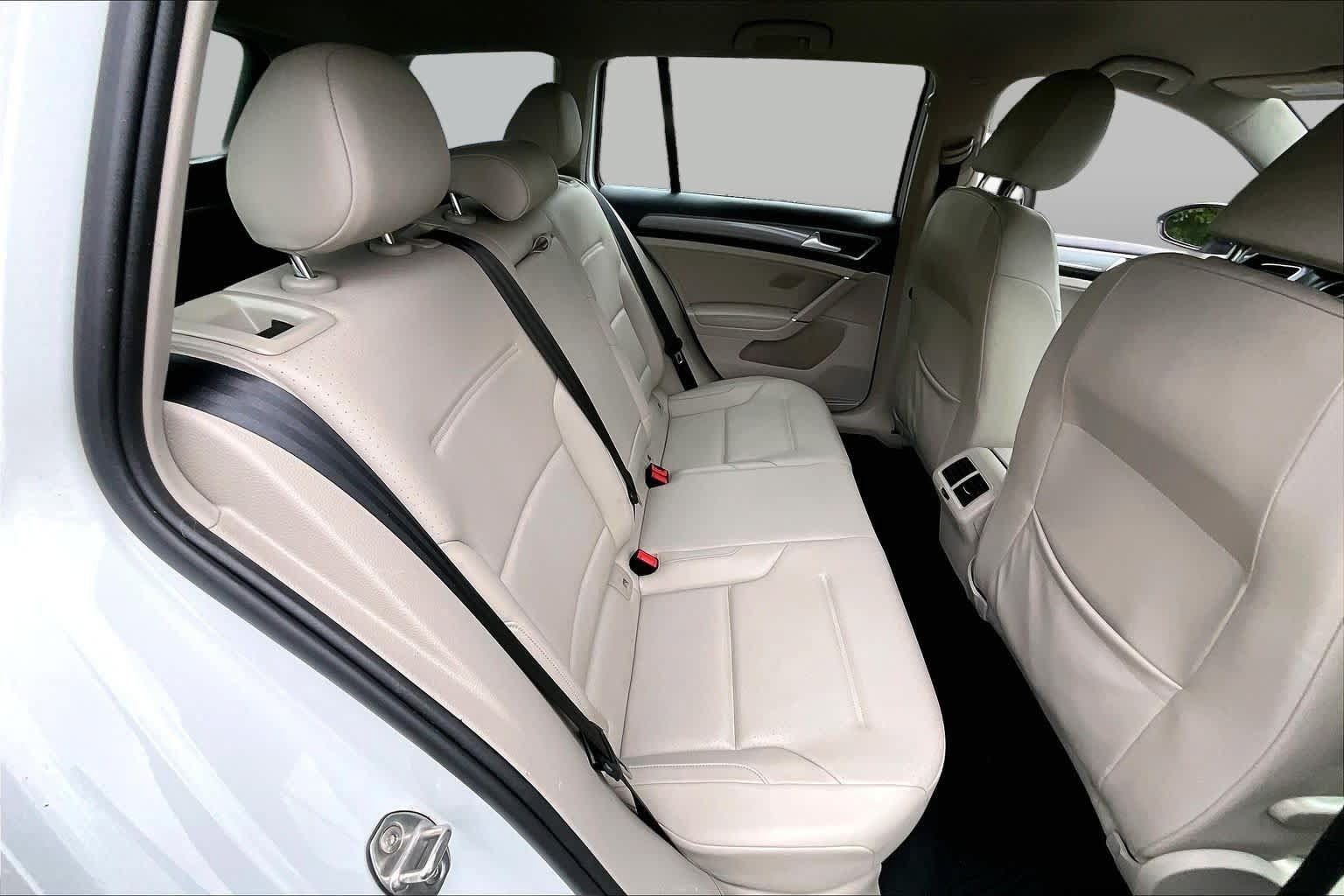 Used 2019 Volkswagen Golf Alltrack S AWD/4WD image 18