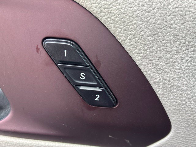Used 2020 Chrysler Pacifica Limited FWD image 16