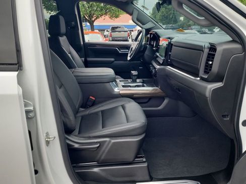 Certified 2025 Chevrolet Silverado 1500 LT Trail Boss w/ Convenience Package II AWD/4WD image 28