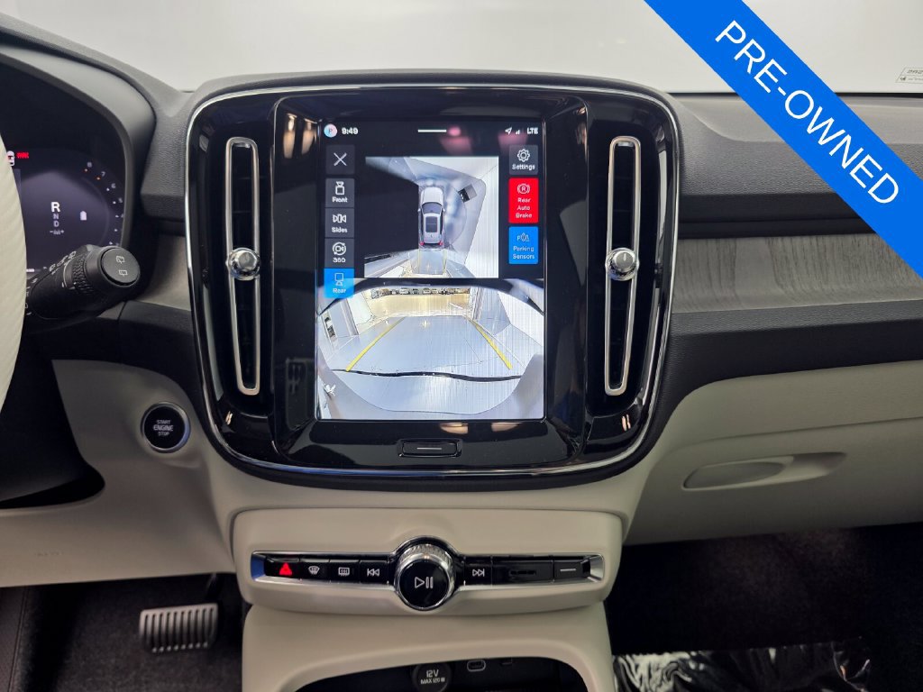 Used 2026 Volvo XC40 B4 Plus w/ Protection Package FWD image 23