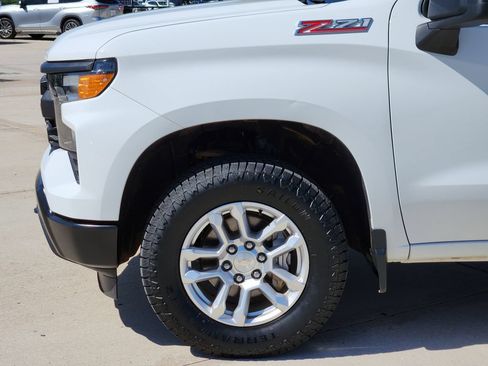 Used 2024 Chevrolet Silverado 1500 W/T w/ WT Value Package AWD/4WD image 8