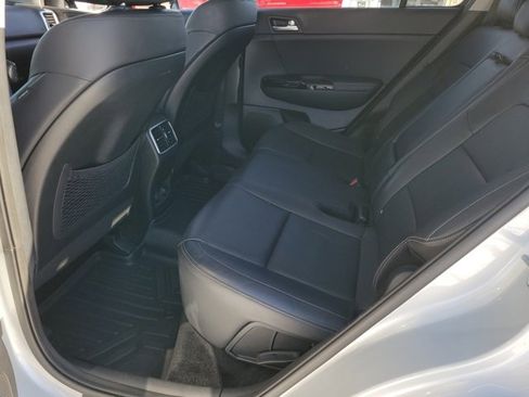 Used 2019 Kia Sportage SX image 8