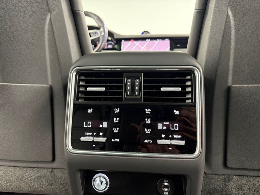 Used 2019 Porsche Cayenne S w/ Premium Plus Package AWD/4WD image 54
