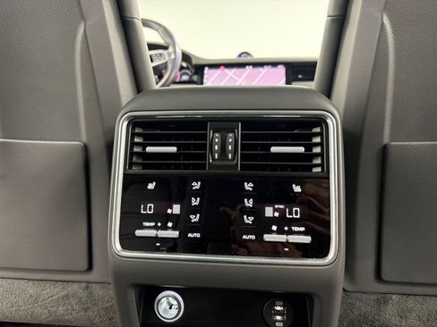 Used 2019 Porsche Cayenne S w/ Premium Plus Package AWD/4WD image 54