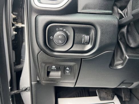 Used 2020 RAM 1500 Big Horn image 16