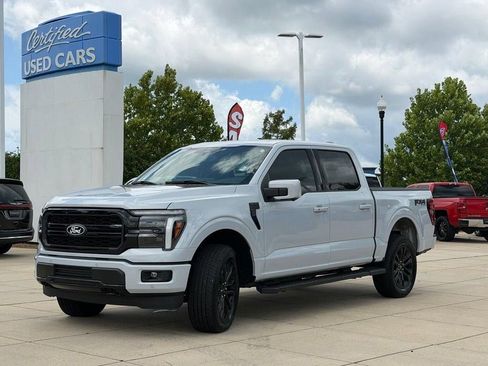Used 2025 Ford F150 Lariat w/ Equipment Group 501A Mid AWD/4WD image 7