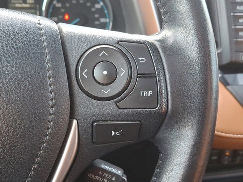 Certified 2017 Toyota RAV4 Limited image 22