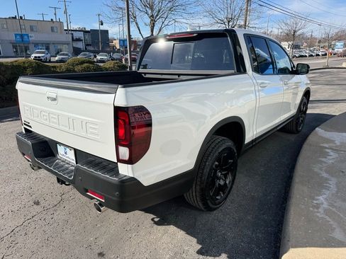 New 2026 Honda Ridgeline Black Edition image 12