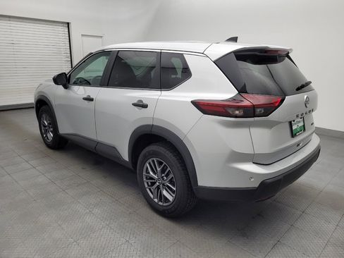 Used 2024 Nissan Rogue S AWD/4WD image 5