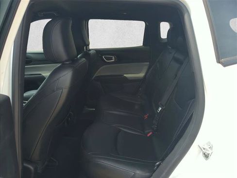 Used 2025 Jeep Compass Limited AWD/4WD image 18
